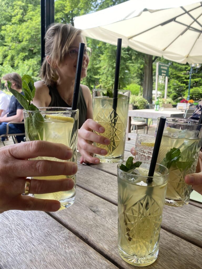 Proost vrijwilligers .jpg